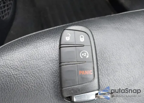 2018 Jeep Compass Limited 4X4 из США, поврежденный, VIN 3C4NJDCB4JT245587